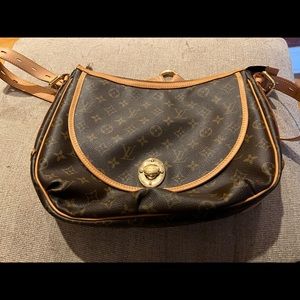 Louis Vuitton Shoulder Bag - used
